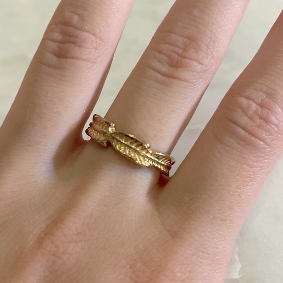 Jewelry - Gold leaf ring leave band in gold metal simple chic womens jewelry​